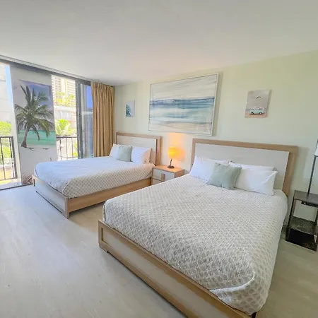 Waikiki Palms In Paradise Apts